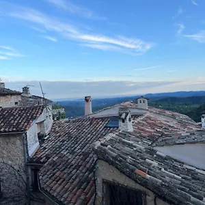 https://carpe-diem-tourrettes-sur-loup.fr-provencehotel.com